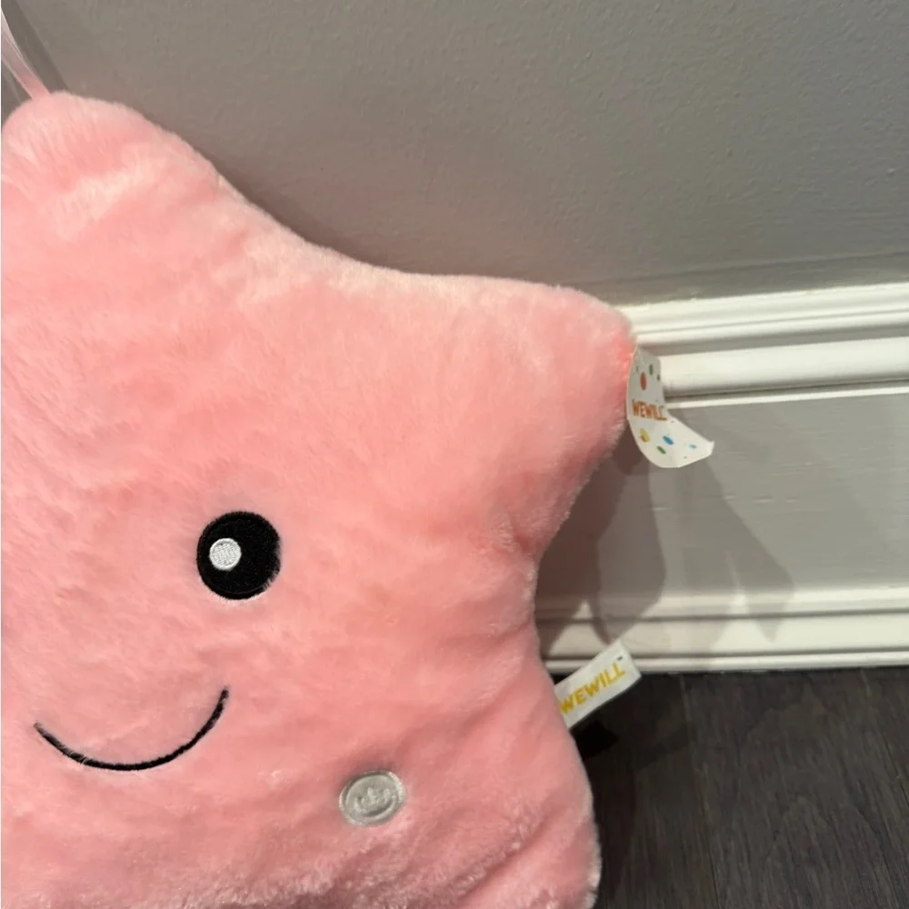 NWT We Will Smiling Pink Star Electronic  Light-Up Plush Toy Stuffed Animal Girl